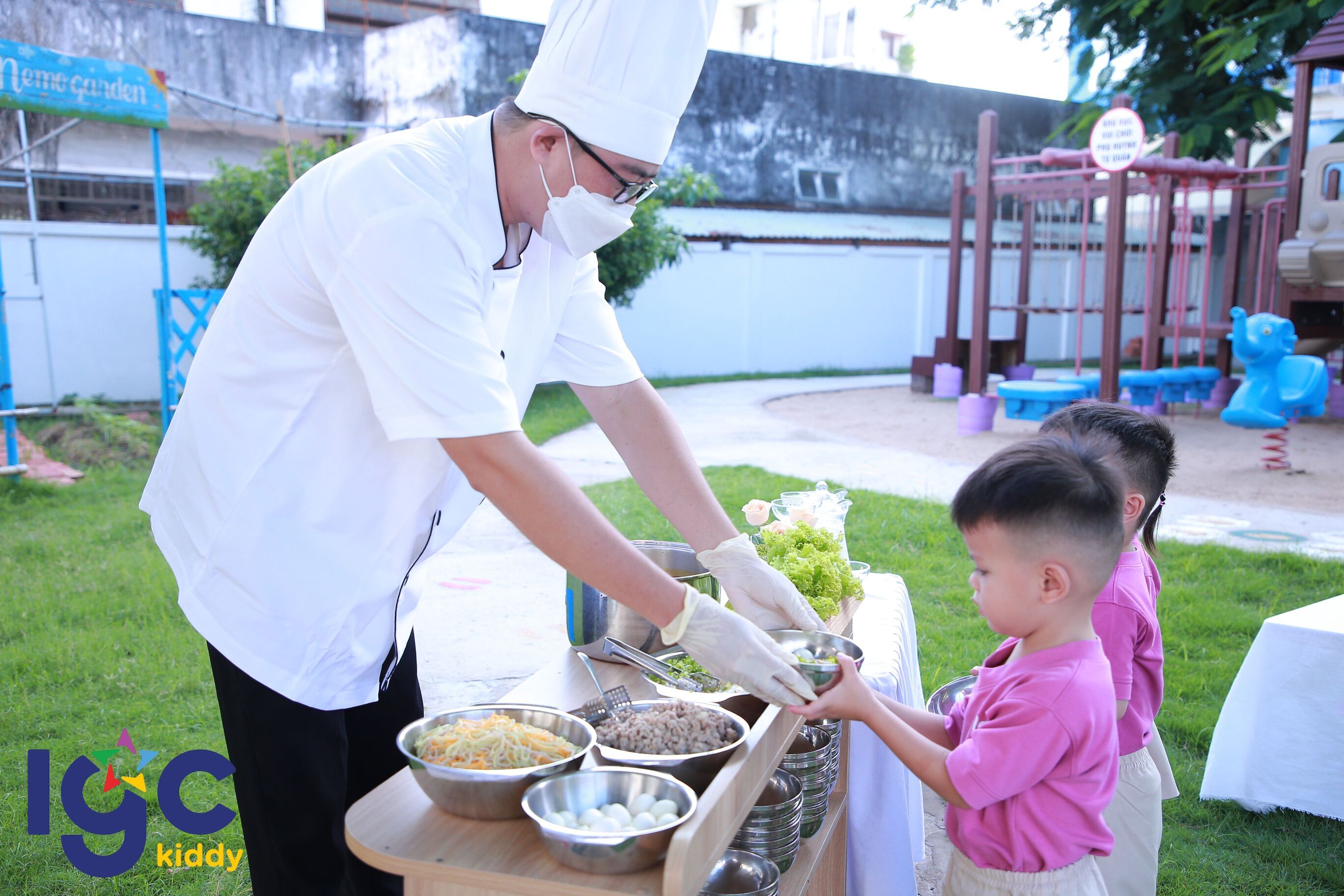 BỮA SÁNG VUI VẺ