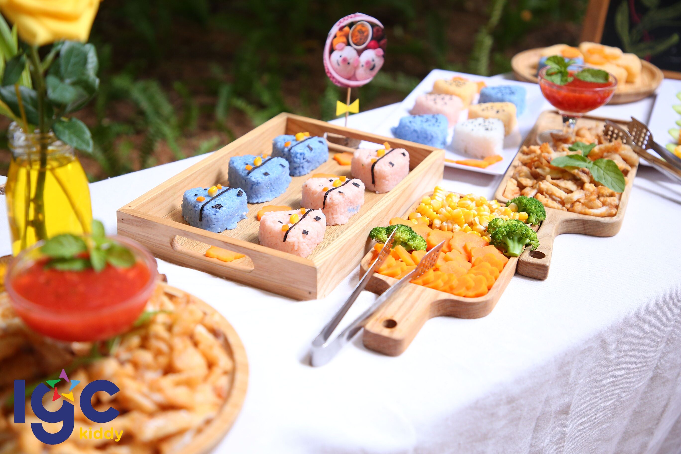 BỮA TRƯA VUI VẺ CƠM BENTO