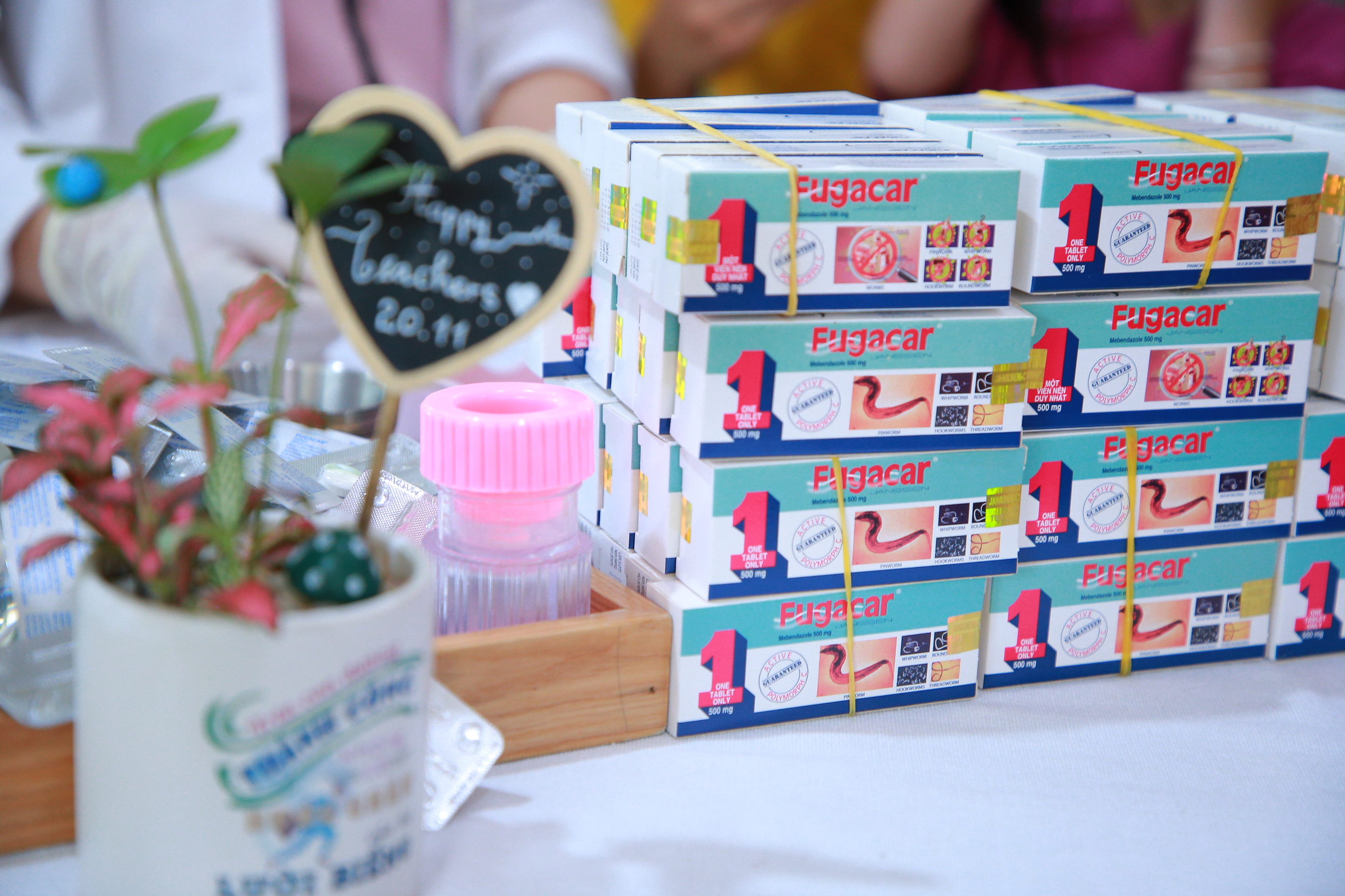 TỔ CHỨC CHO TRẺ UỐNG THUỐC TẨY GIUN TẠI TRƯỜNG LẦN 01 - NĂM HỌC 2024-2025