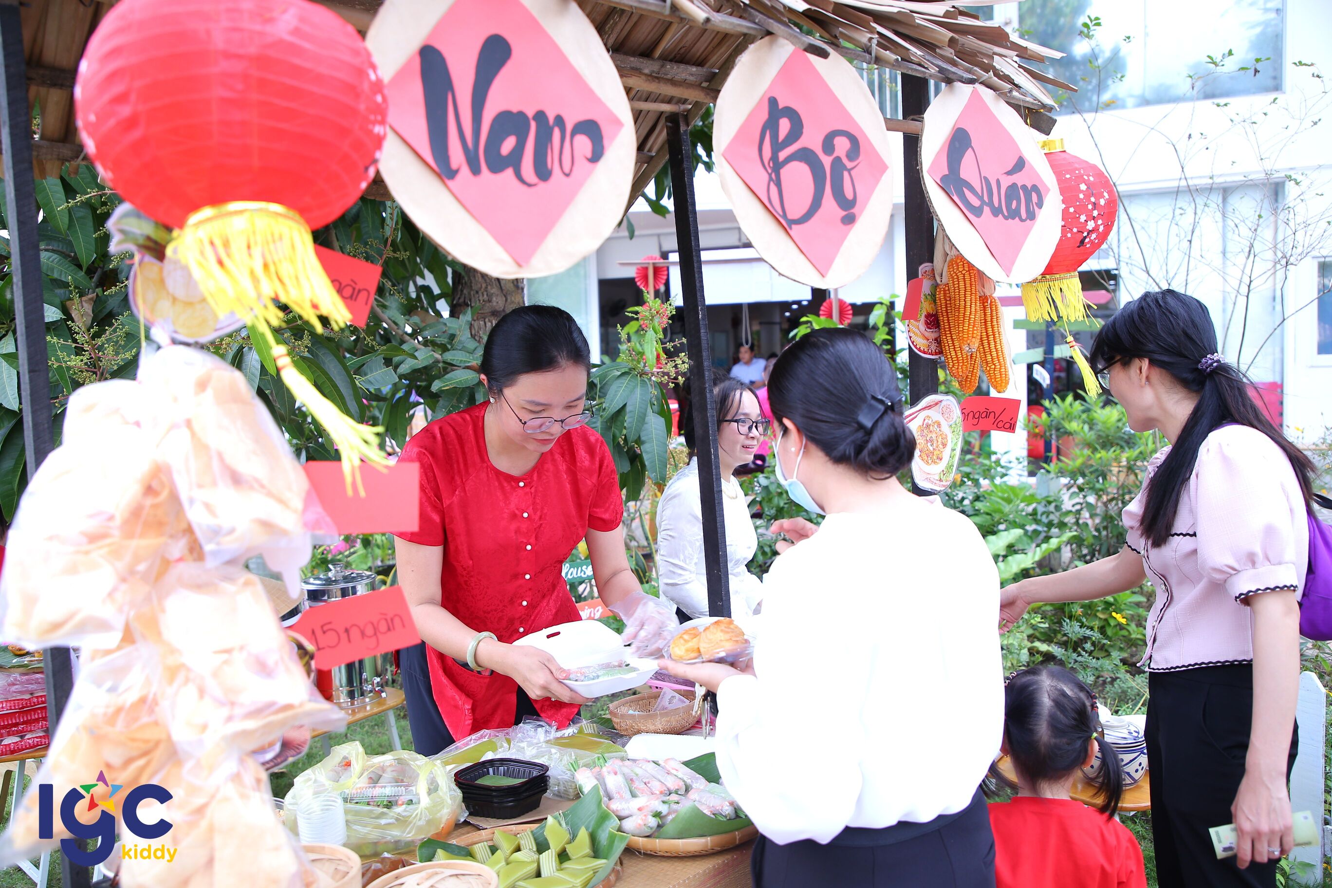 PHIÊN CHỢ TẾT ĐÓN XUÂN - TÌNH ĐONG ĐẦY HẠNH PHÚC