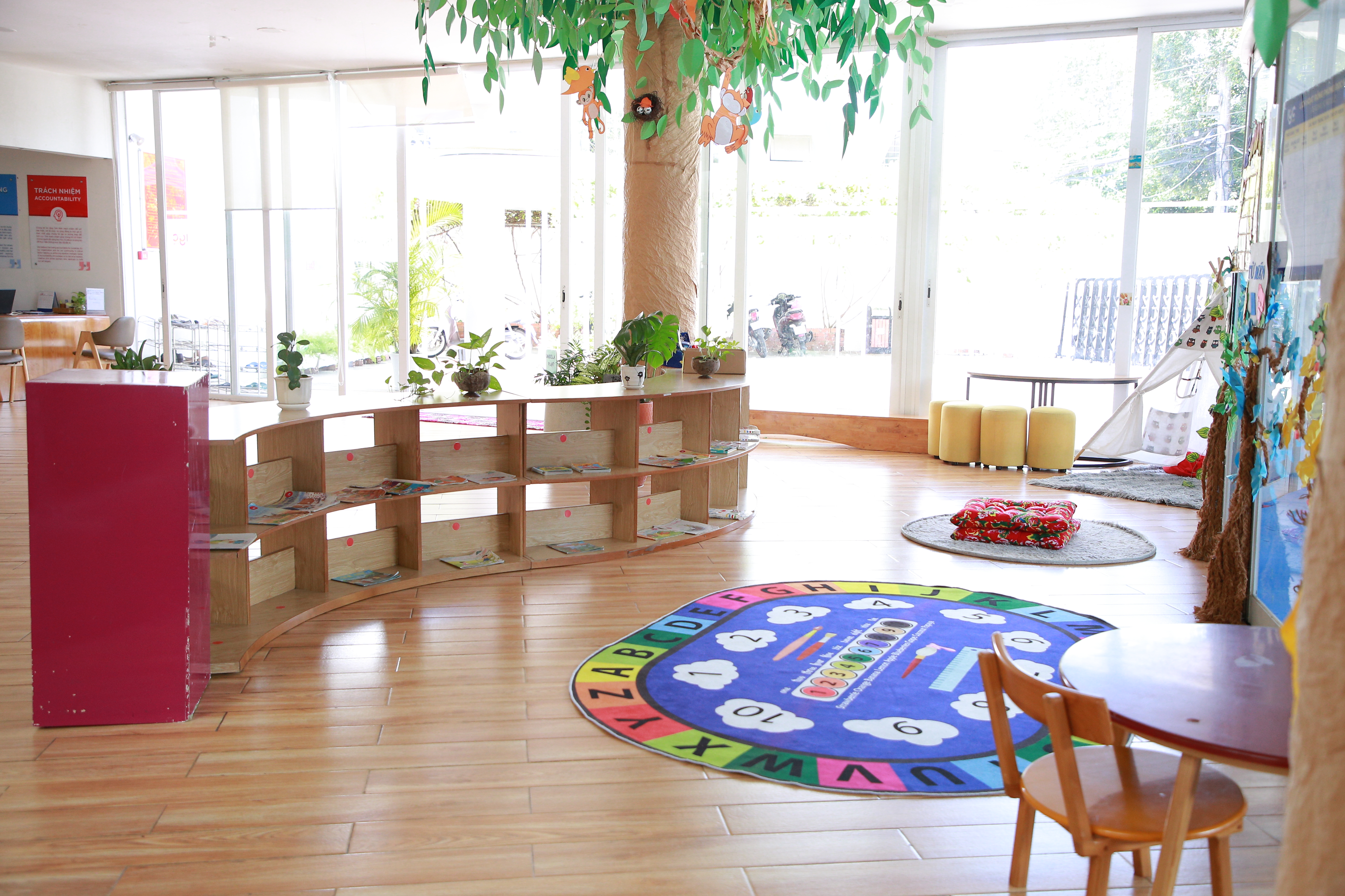 Cơ sở vật chất được đầu tư giúp trẻ có không gian phát triển