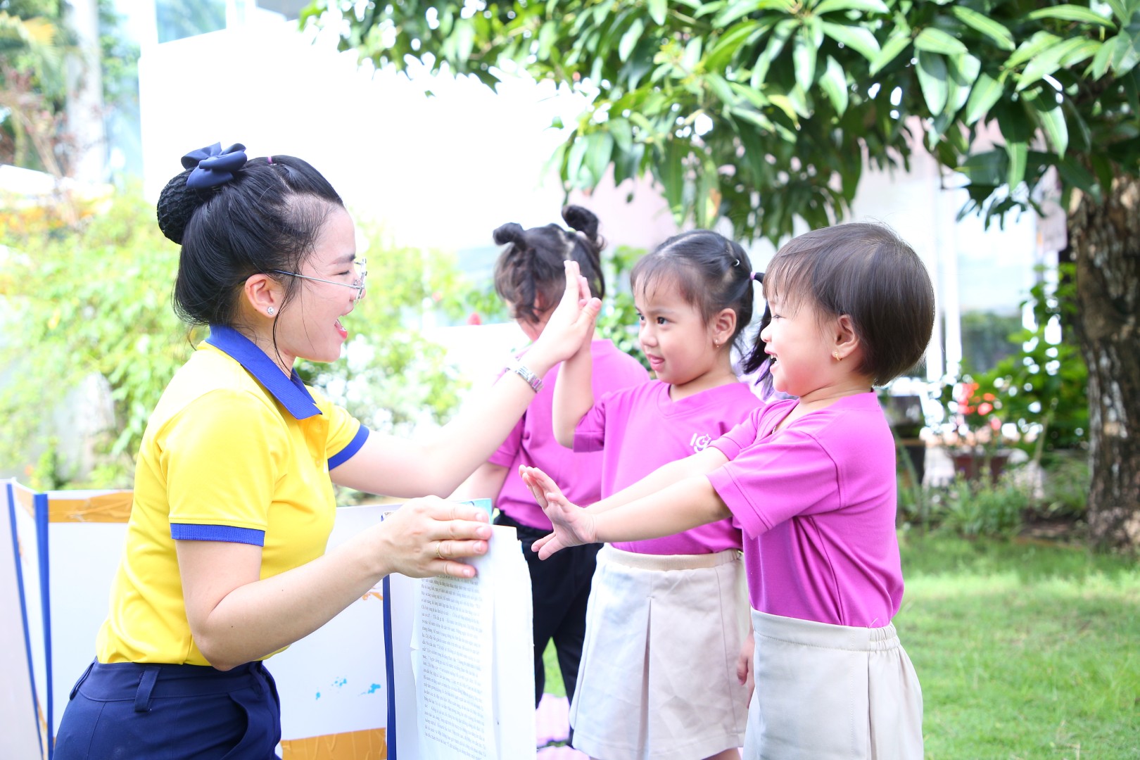 4. Hoạt động ngoài trời