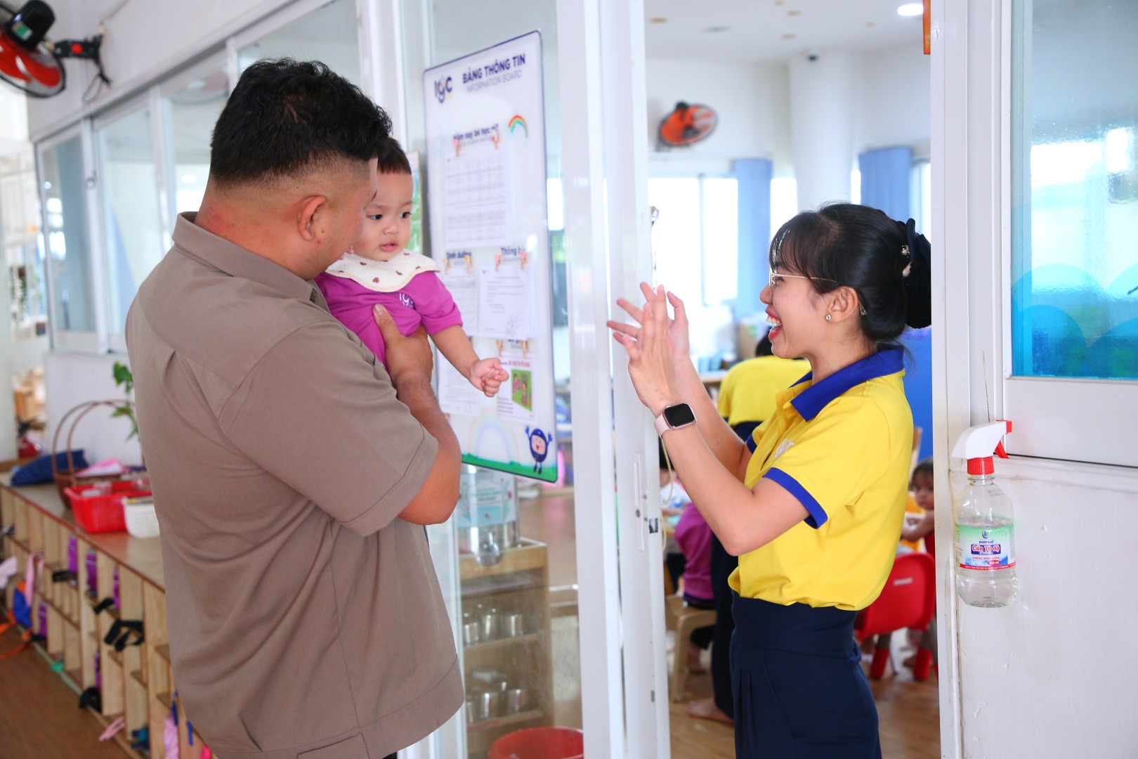 10. Giờ trả trẻ