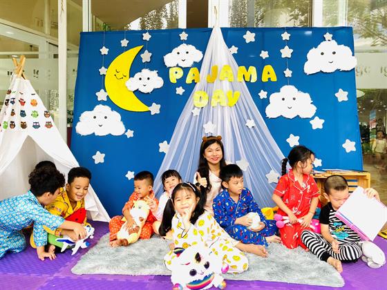 NGÀY HỘI PAJAMA DAY & PLUSH ANIMAL LOVER'S DAY