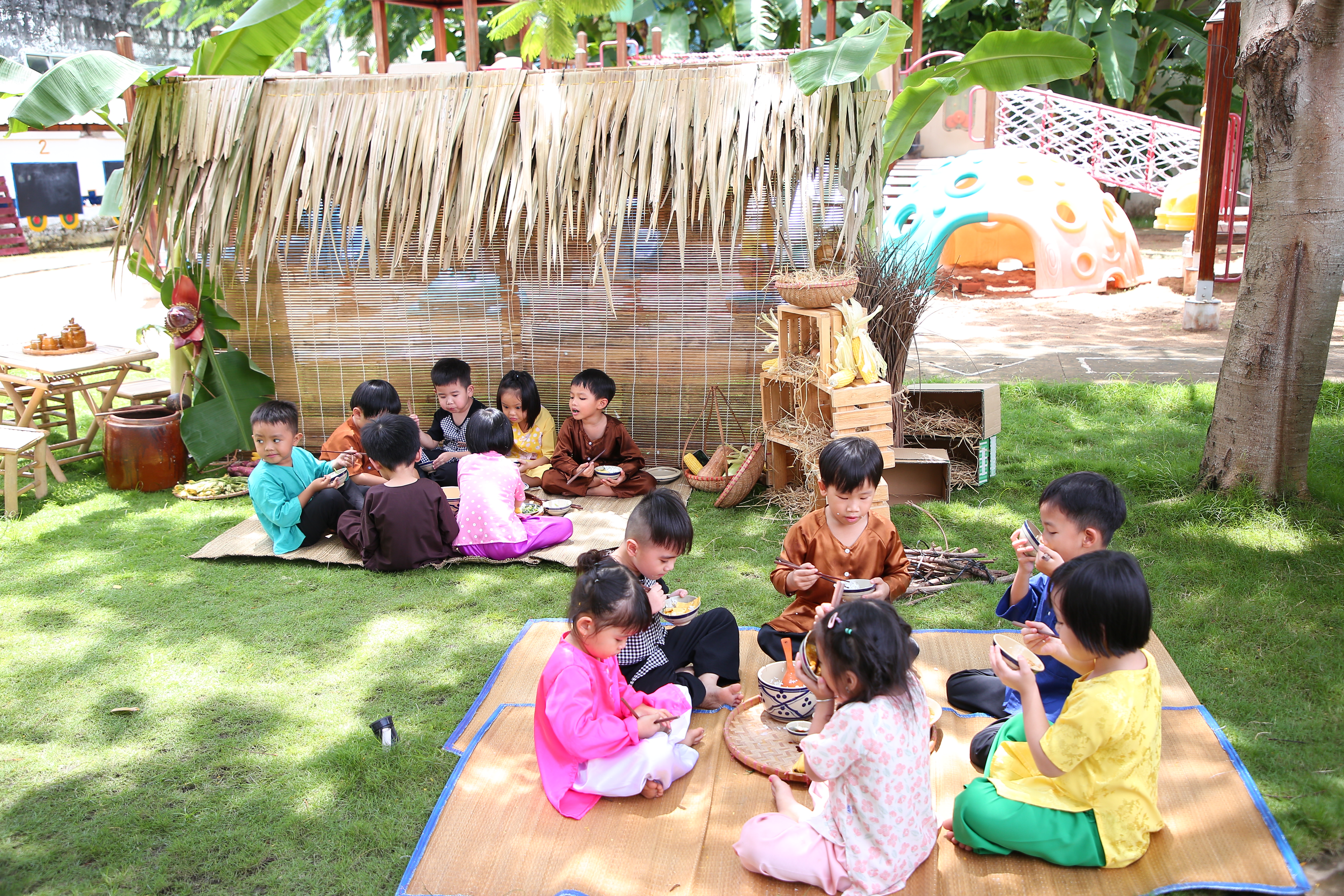 BỮA CƠM GIA ĐÌNH TỪ CHÍNH BÀN TAY CON